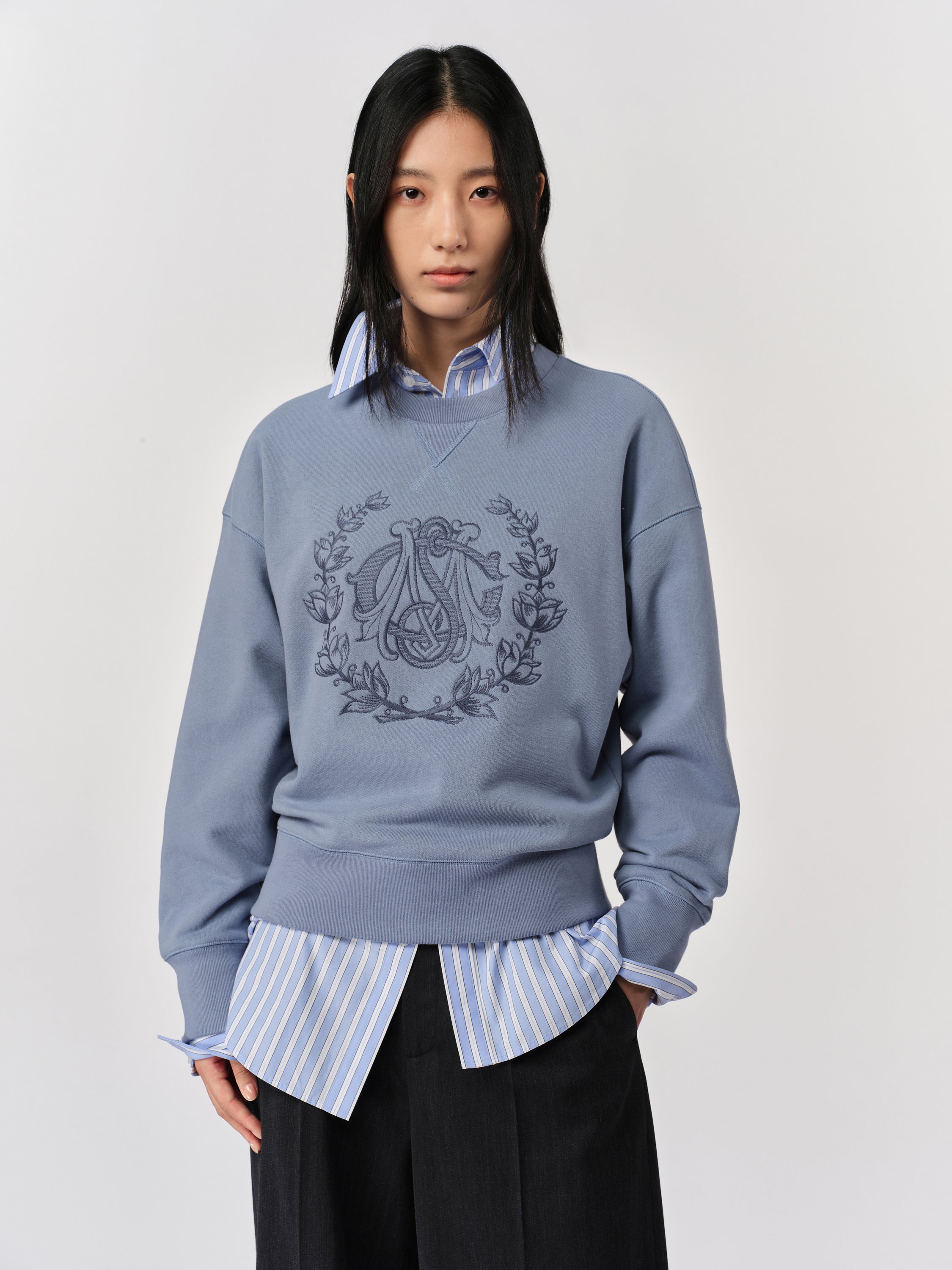 Mens Crest Crew